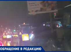 «Лучше бы говно так убирали»: подметание луж спровоцировало ночную пробку в Воронеже 