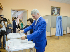 Единоросс Гусев проголосовал на выборах губернатора Воронежской области
