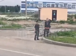 Откупаются конфетами: мини-ДПСники продолжают следить за порядком на окраине Воронежа 