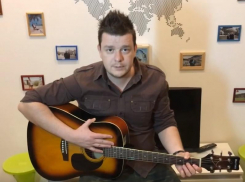 Результаты украинских выборов высмеял в песне воронежский комик