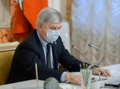 Губернатор Гусев задумался, нужны ли коронавирусные ограничения в Воронеже