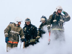 Первые лица региона поздравляют воронежцев с Днем спасателя