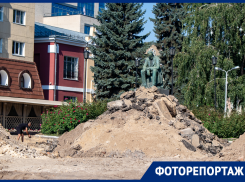 Песчаные курганы в неожиданном месте: удобство пешеходов принесли в жертву во имя нового центра Воронежа 