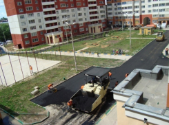 В мэрии Воронежа ждут обещанных денег на благоустройство и ремонт дворов