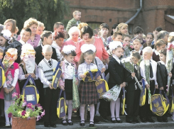 Центр Галереи Чижова продолжает традиционную акцию «Сумочка для первоклассника»