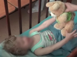 Стало известно о состоянии годовалой девочки, которую избила мать в Воронеже