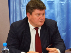 Как депутат Провоторов с молодого возраста рос до вице-спикера и миллионера