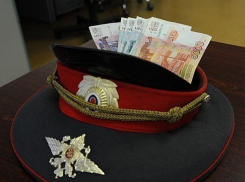 Воронежского экс-полицейского будут судить за мошенничество на 2 млн. рублей