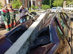 Столб с проводами уничтожил новенькую «Гранту» в Воронеже