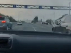 Отчаянные шашки на загруженной дороге сняли от первого лица в Воронеже 