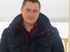 В Воронеже пропал мужчина с татуировками тигра, скелета, солнца и кленового листа