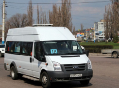 Автобус №18 больше не будет проезжать памятник Славы в Воронеже