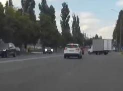 Легкомысленный поступок газелиста сняли на дороге в Воронеже 