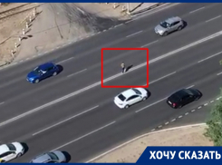 Протест пешехода против здравого смысла сняли в Воронеже