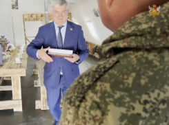 Губернаторские часы получили боевые инструкторы из рук Александра Гусева в Воронеже