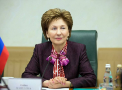 Новые санкции Евросоюза настигли воронежского сенатора Галину Карелову