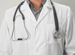 Врач поликлиники из Воронежа за два дня до выборов: Нас каждый год загоняют голосовать. Взамен — оклад 6300 рублей и нагоняи от начальства