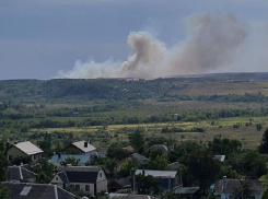 Клубы дыма встревожили воронежцев у Семилук – опубликовано видео