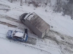  Сражение «Газели» с ледяным двором показали на видео в Воронеже 