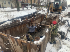 Названы сроки окончания ремонта аварийного водовода на Циолковского в Воронеже