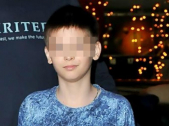 В Воронеже ребенка сбили у дверей поликлиники – сотрудники бросились на помощь