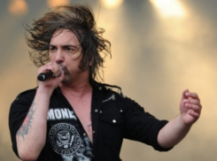 В Воронеже продолжают собирать средства на установку памятника скончавшемуся солисту группы Король и Шут