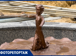 Дюймовочку в центре Воронежа раскритиковали за коричневое обновление