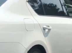 Одержимая крышка бензобака удивила водителей в Воронеже