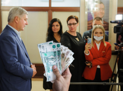 Дороже ёлочки: рекордную сумму из бюджета планируют потратить на пиар воронежского губернатора в 2023 году