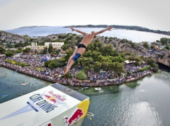 В Воронеж на открытие Международного турнира по прыжкам в воду приедет известный прыгун со скал