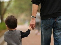 В Центре Воронежа отец потерял 5-летнего сына, который пошел в «Детский мир» 