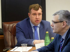 Кустов доедает Десятирикова в воронежском правительстве