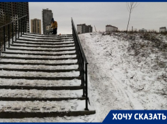 Я не знаю, как заползти с коляской, - жительница Воронежа о подходе к детской поликлинике