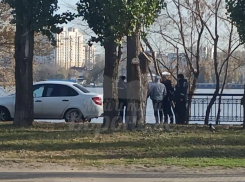 Утонул вместе с машиной: тело парня достали со дна реки у воронежской набережной