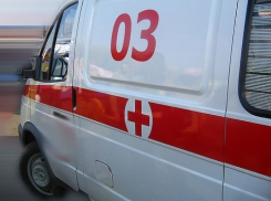 В Воронеже сотрудники ГИБДД спасли мужчину от хулигана