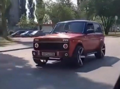 «Нива»-царица дорог поразила воображение водителей в Воронеже