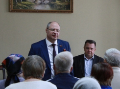 Депутат от Воронежской области Сергей Гаврилов поздравил  с Днем Победы  подопечных Новоусманского дома-интерната