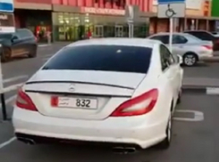 Мощный Mercedes из Эмиратов указал на место российских правил в Воронеже 