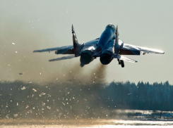 В Воронежской области два авиаполка начали учения истребителей СУ-34 и МиГ-29СМТ