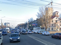 Стало известно, на каких воронежских перекрестках может появиться вафельная разметка