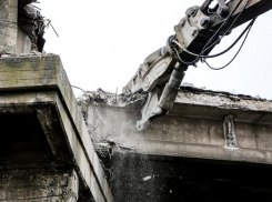 Эпичные снимки с разрушенным виадуком показали воронежские чиновники 