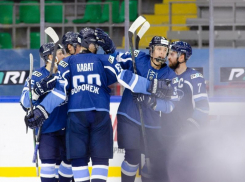 Выездная серия воронежского «Бурана» закончилась победой над «Ермаком»