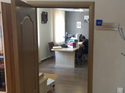 Названа зарплата экс-главы воронежского центра медицины катастроф, обвиняемого в денежных махинациях