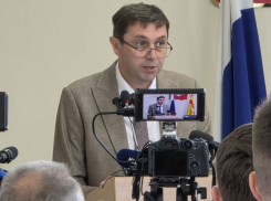 Среднюю зарплату в Воронеже за 2024 год назвал мэр Сергей Петрин