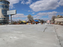 На подступах к виадуку у «Работницы» начали обновлять асфальт в Воронеже