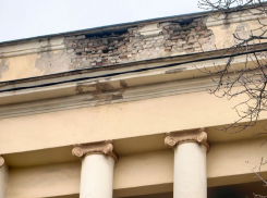 Разрушение кирпичной кладки заметили на здании воронежского Фонда капремонта