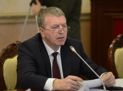 Михаил Бородин призвал воронежцев не терять голову, когда их минируют