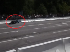Падение байкера во время трюка сняли на видео в Воронеже