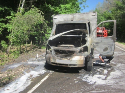 В Воронежской области сгорел грузовой автомобиль