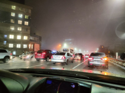 9-балльные пробки остановили мокрый Воронеж